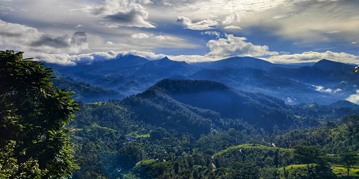 Top 6 awe-inspiring hikes in Sri Lanka