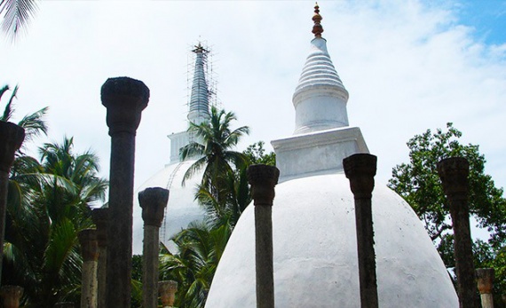 A visit to Mihintale - Anuradhapura -  Sri Lanka In Style