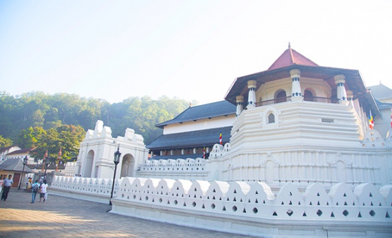 Kandy’s Temple of the Tooth - Kandy -  Sri Lanka In Style