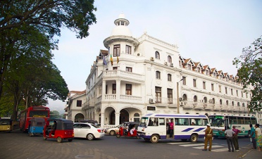 A guided walk around Kandy with a local expert - The Kings Pavilion - Sri Lanka In Style